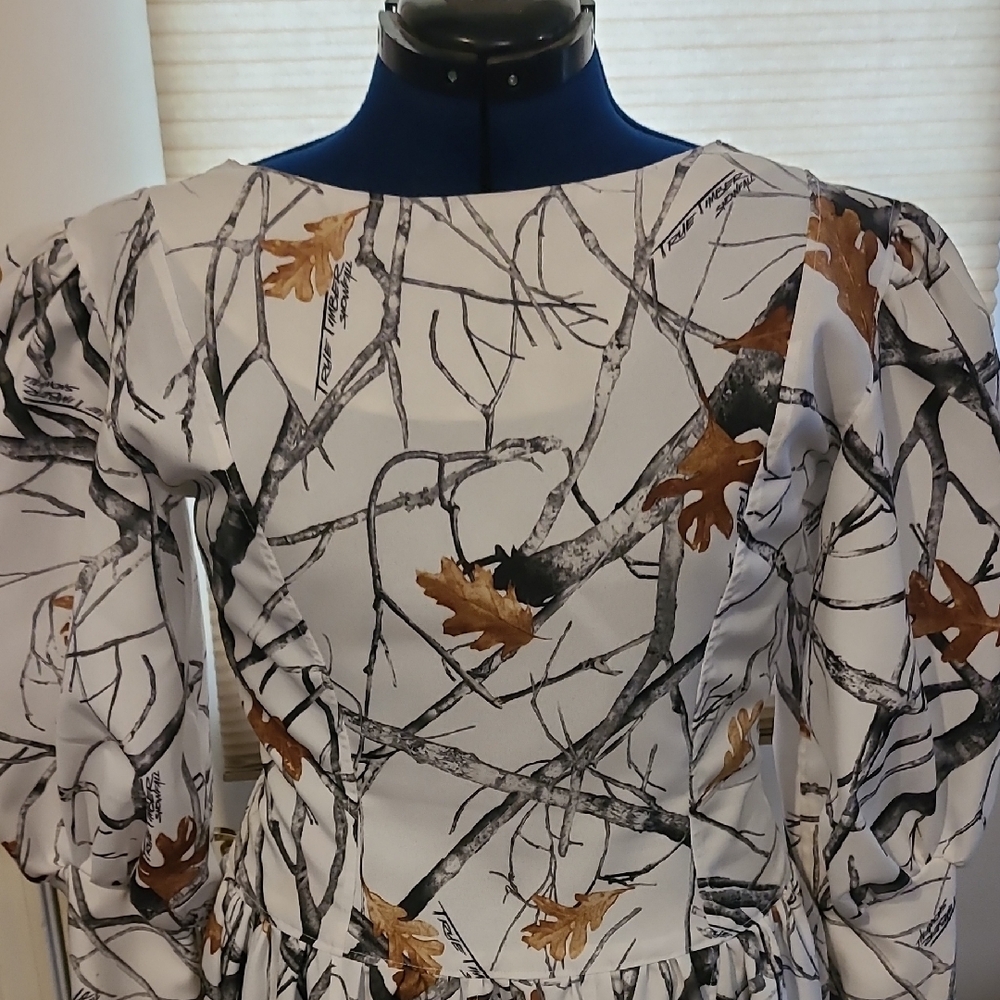 White and Brown Leaf Print Dress - Picture 4 of 11
